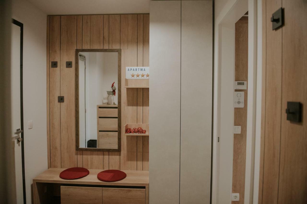 קרנייסקה גורה Vila Mojca Apartments Jasna & Jelka מראה חיצוני תמונה