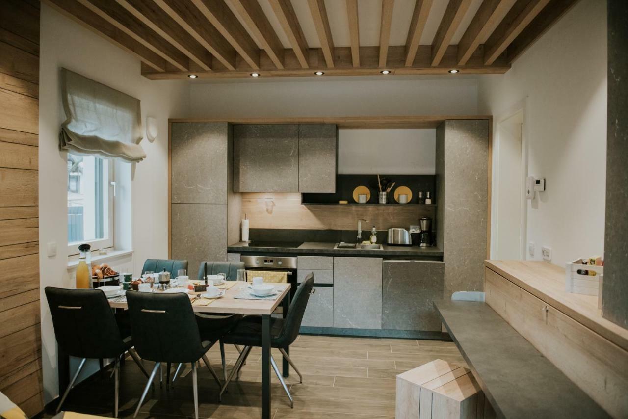 קרנייסקה גורה Vila Mojca Apartments Jasna & Jelka מראה חיצוני תמונה